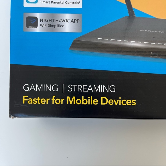 NETGEAR Nighthawk AC1750 Smart WiFi Router - Picture 4 of 9